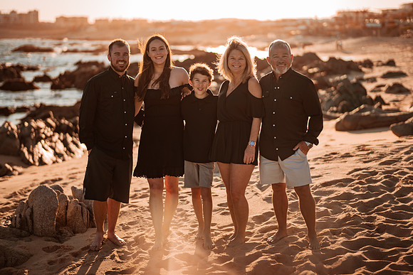 241230_Norris_Family_photoshoot_096