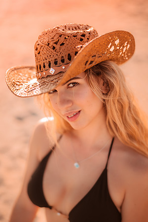 240722_Estef_Jauregui_Beach_Photoshoot_189
