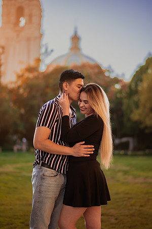 241206_Lena_And_Richard_Engagement_Balboa_011