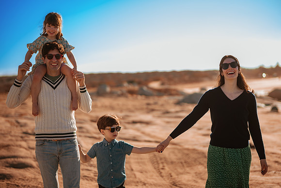 241230_Livingstones_Family_photoshoot_044